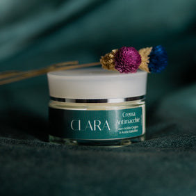 Clara - Crema Notte Viso Antimacchia Biologica con Acido Cogico  ed Estratto di Curcuma -  Schiarente e Rigenerante 50ml